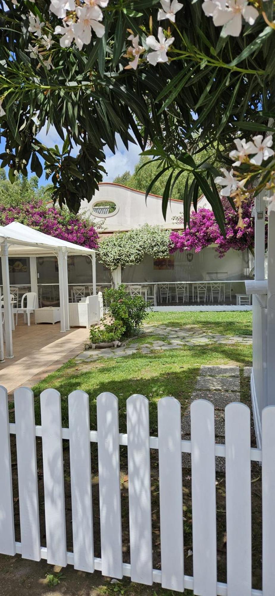 Hotel Mediterraneo Qualiano Exterior photo
