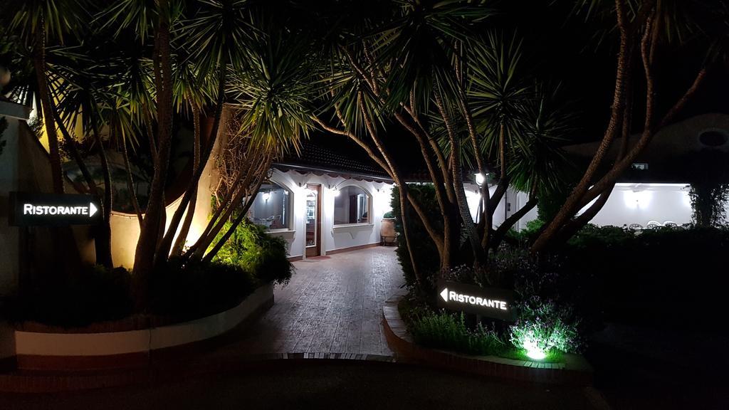 Hotel Mediterraneo Qualiano Exterior photo