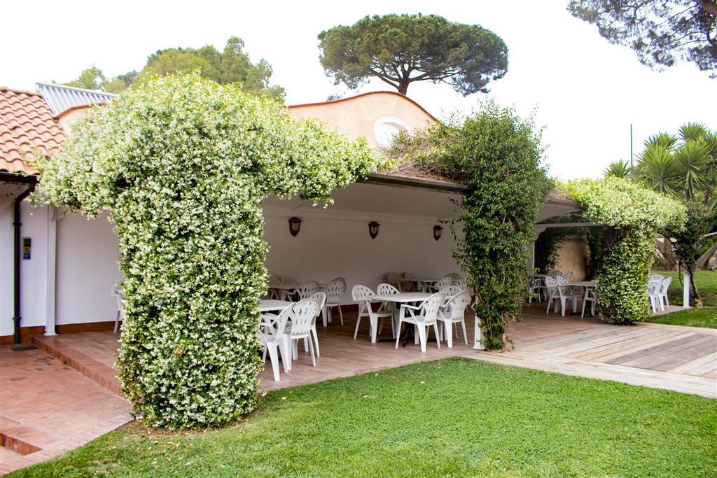 Hotel Mediterraneo Qualiano Exterior photo