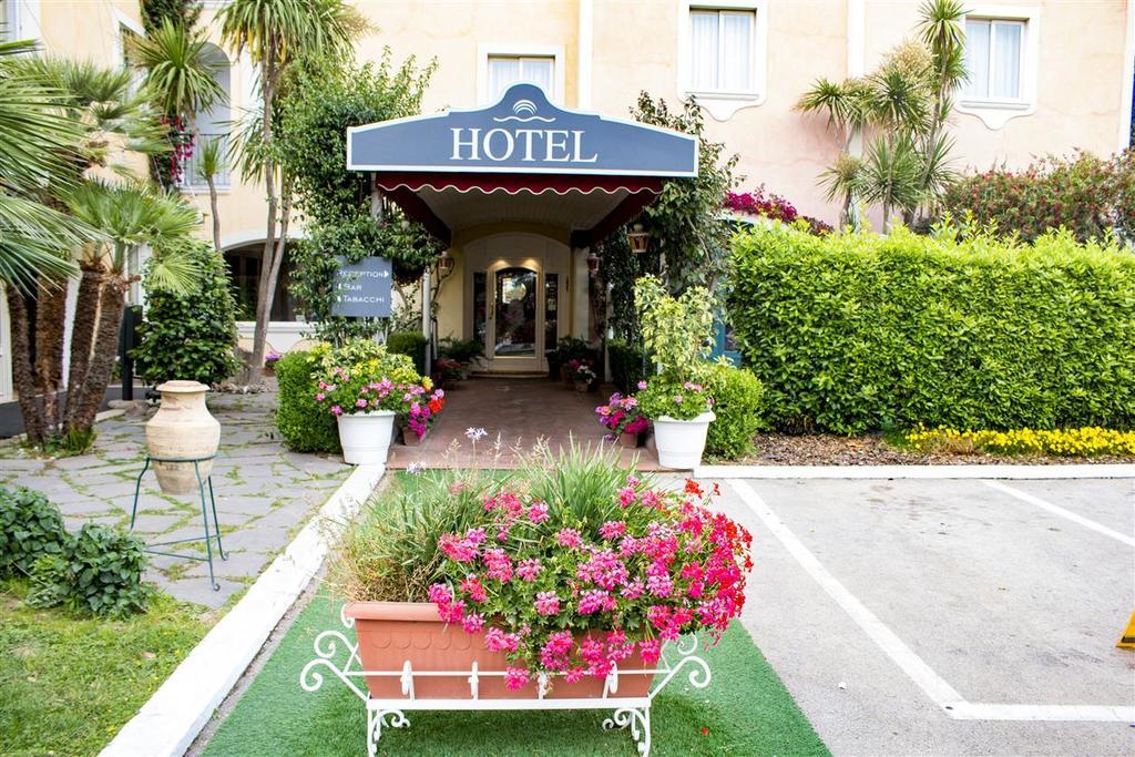Hotel Mediterraneo Qualiano Exterior photo